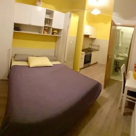 Apartment With Parking Spaces - 24190