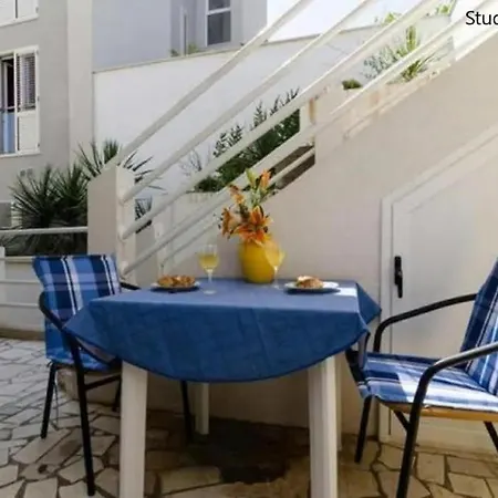 Apartment With Parking Spaces - 24190 Dubrovnik