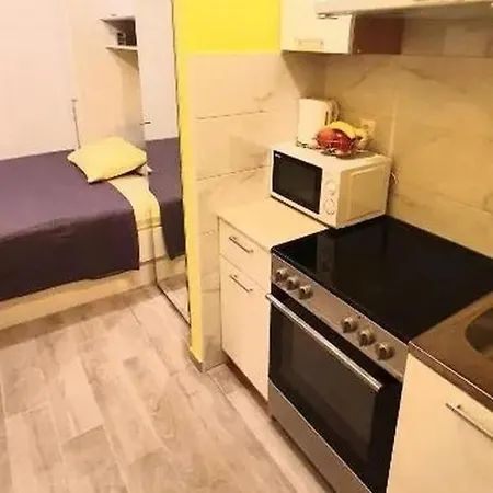 Apartment With Parking Spaces - 24190 *